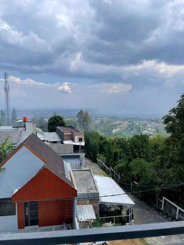 rumah cihanjuang dekat pemkot cimahi bonus view keren