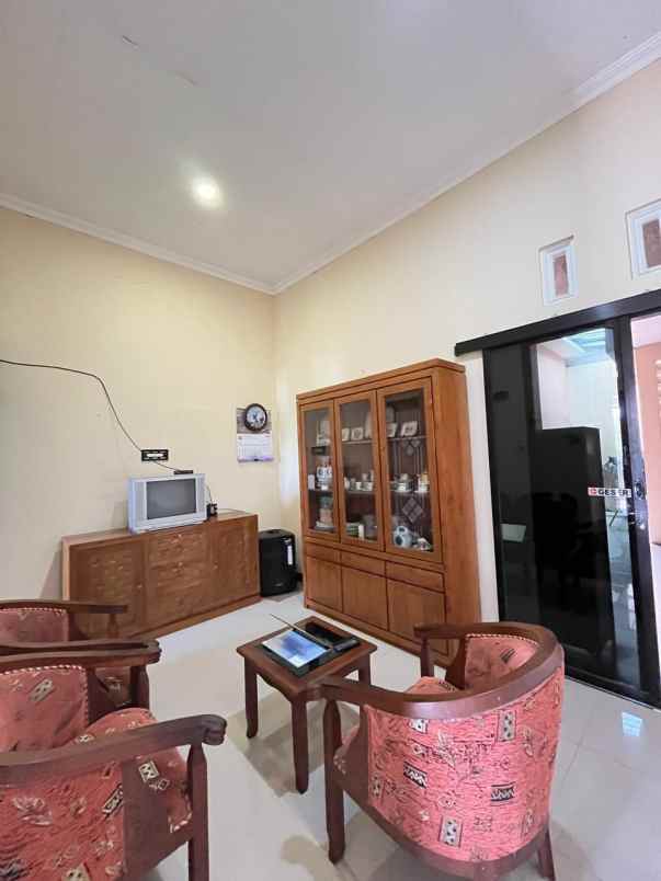 rumah cluster 4 kt jl karangrejo banyumanik