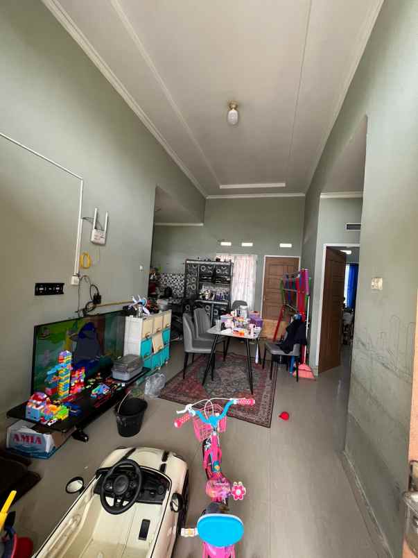 rumah dan tanah luas jl cipta karya hanya 340 juta