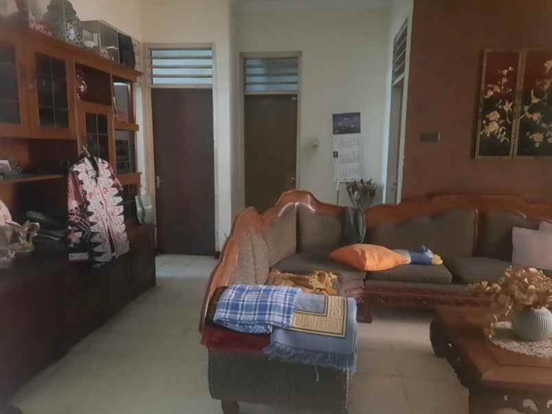 rumah darmo baru timur