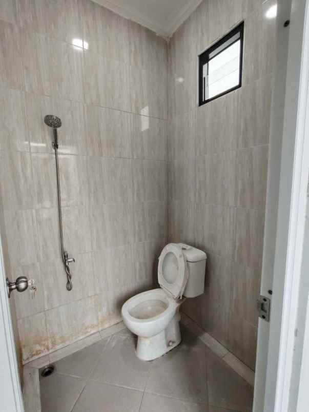 rumah dekat gdc 2 kt 2 km dp 0 cilodong depok