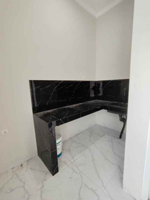 rumah dekat gdc 2 kt 2 km dp 0 cilodong depok