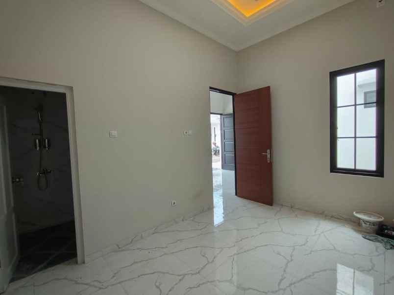 rumah dekat gdc 2 kt 2 km dp 0 cilodong depok