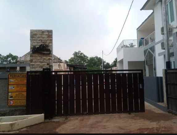 rumah di jatiwarna bekasi siap huni c0657