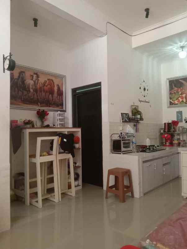 rumah di jatiwarna bekasi siap huni c0657