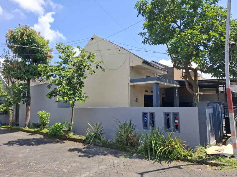 rumah di kebonsari village jember