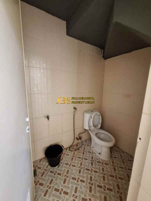 rumah dijual di komplek green park medan cluster olive