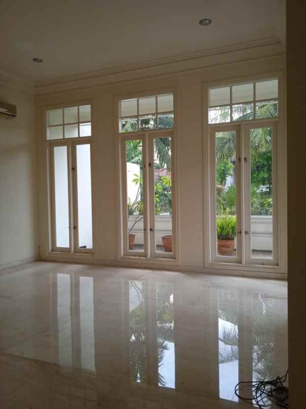 rumah disewakan di kemang