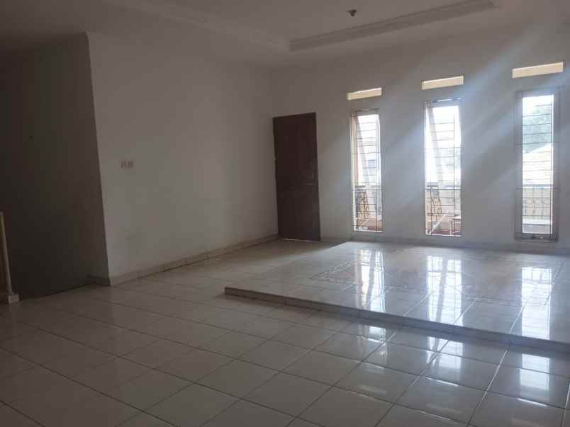 rumah disewakan di pancoran