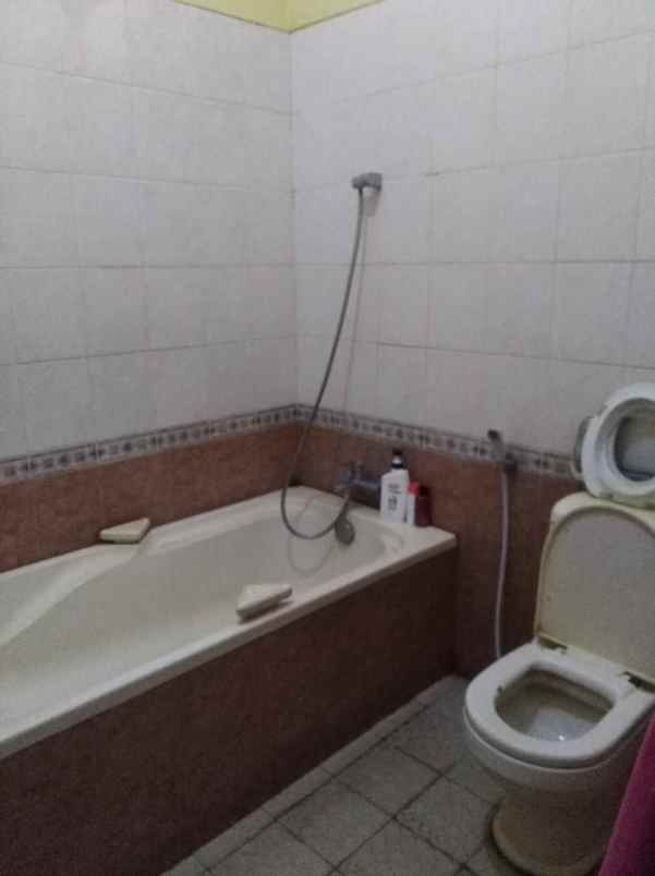 rumah dukuh kupang 2 lantai
