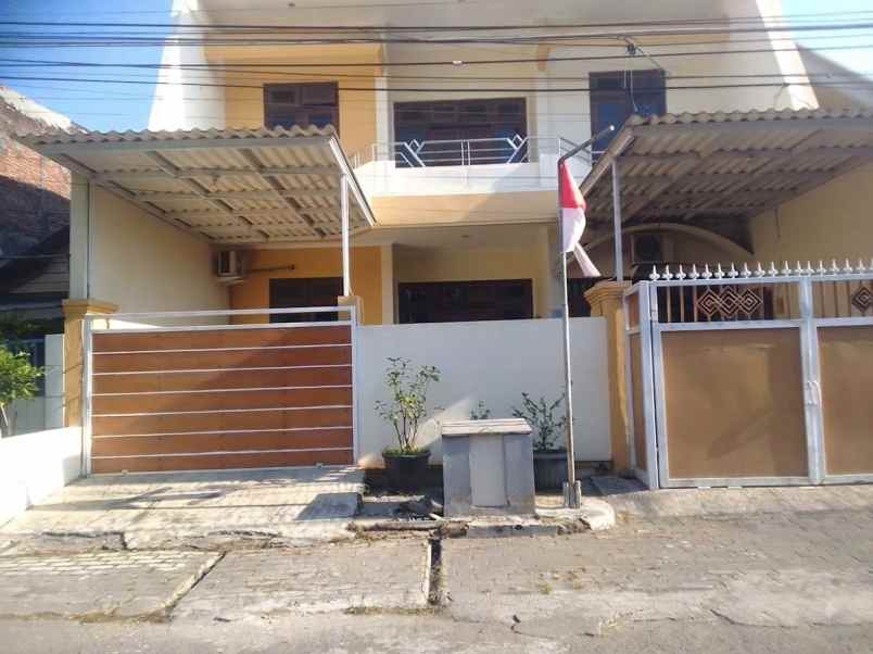 rumah dukuh kupang 2 lantai