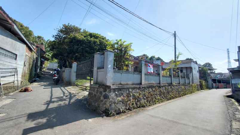 rumah hitung tanah di kolonel masturi cipageran cimahi