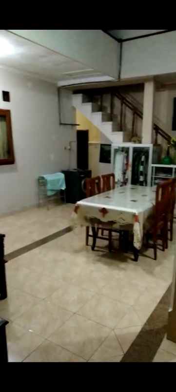 rumah jl anjuk ladang