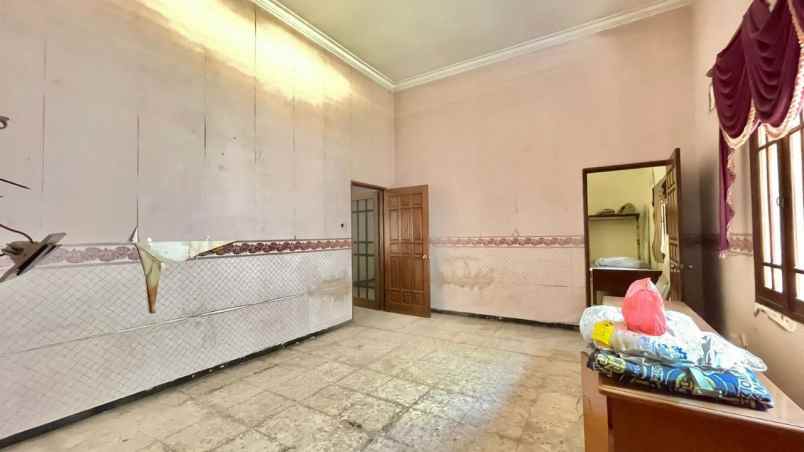 rumah jl progo dekat raya darmo strategis pusat kota