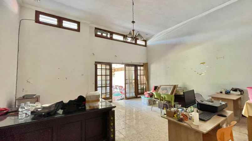 rumah jl progo dekat raya darmo strategis pusat kota