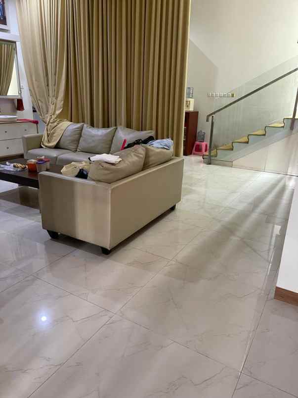 rumah jl pulau nangka