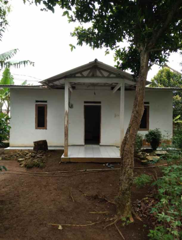 rumah kebun 600jt di caringin kabupaten bogor