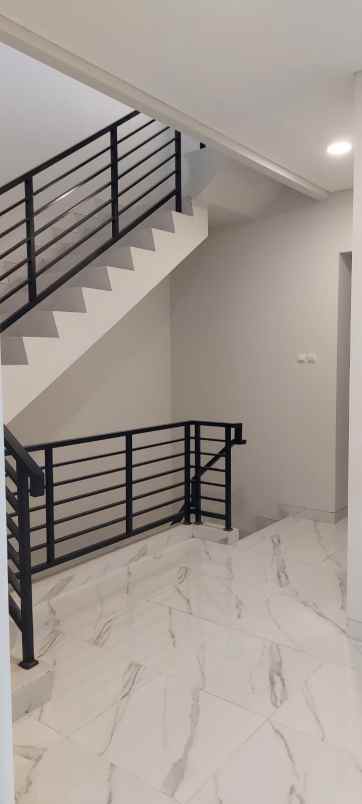 rumah kelapa lilin kelapa gading