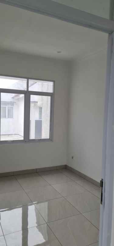 rumah keren siap huni di kopo permai