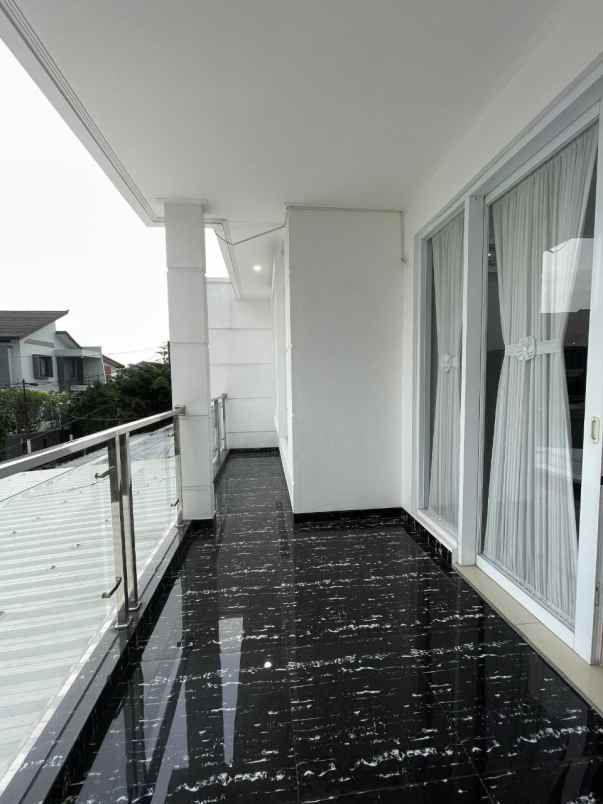 rumah kolam renang kopo melati dekat tol kopo bandung