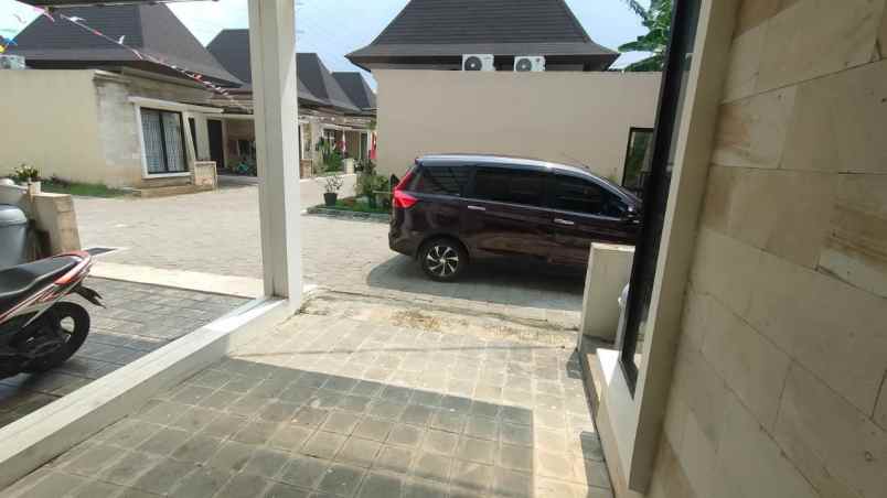 rumah kuldesak di cluster rangkapan jaya depok