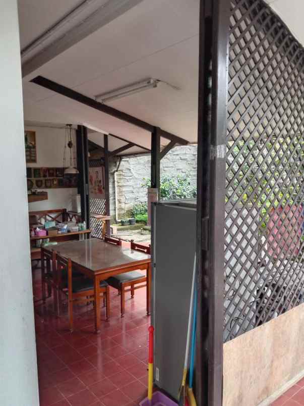 rumah luas di lembah bajuri dekat setiabudi regency