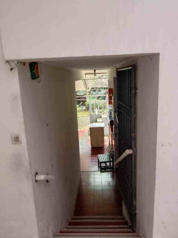 rumah luas di lembah bajuri dekat setiabudi regency