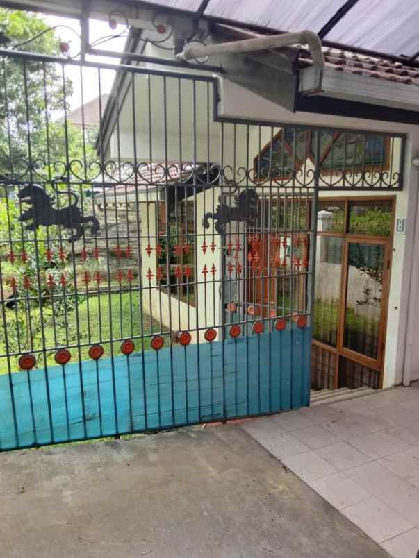 rumah luas di lembah bajuri dekat setiabudi regency