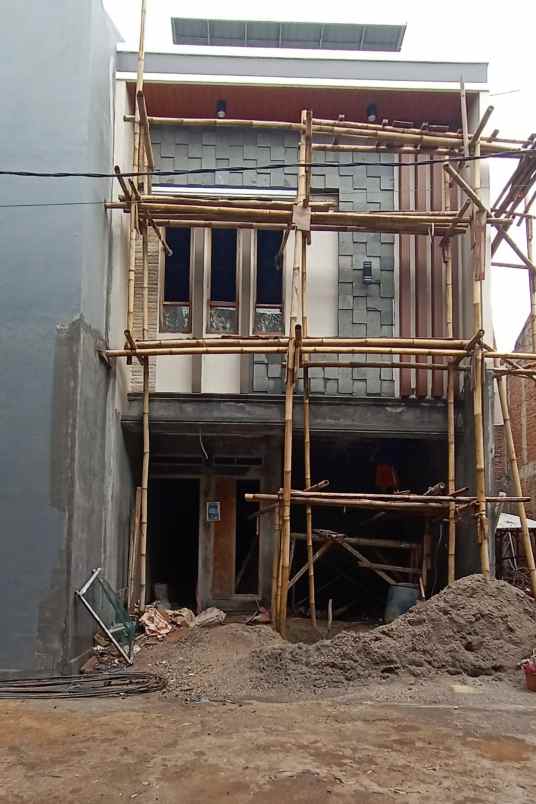 rumah mampang pancoran mas depok