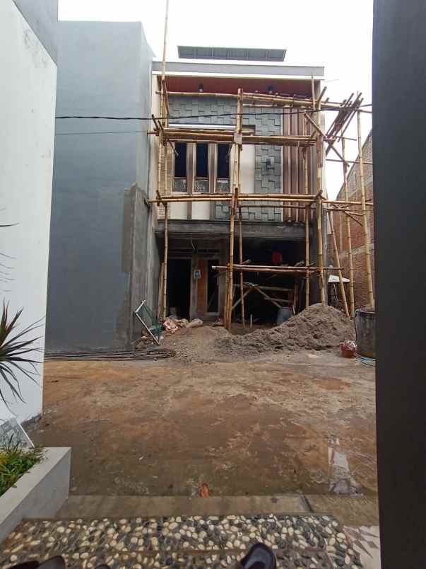 rumah mampang pancoran mas depok