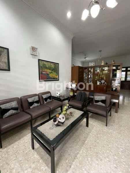 rumah manyar kartika surabaya timur lt 375m2