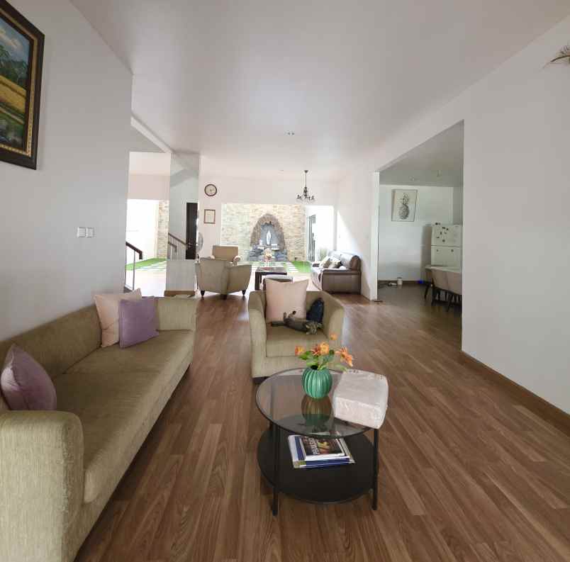 rumah mewah cluster asia tropis harapan indah bekasi