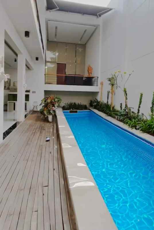 rumah mewah kota baru parahyangan padalarang bandung