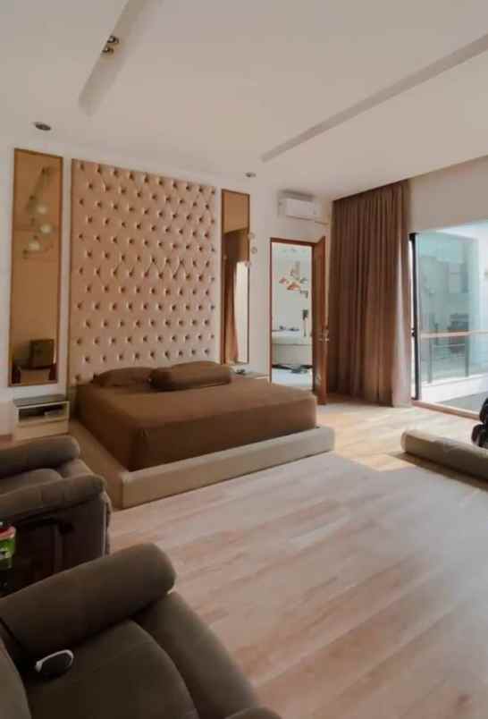 rumah mewah kota baru parahyangan padalarang bandung