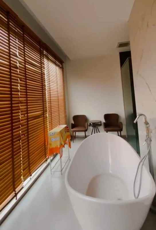 rumah mewah kota baru parahyangan padalarang bandung