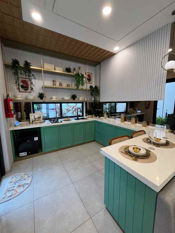 rumah mewah siap huni dekat mrt lebak bulus