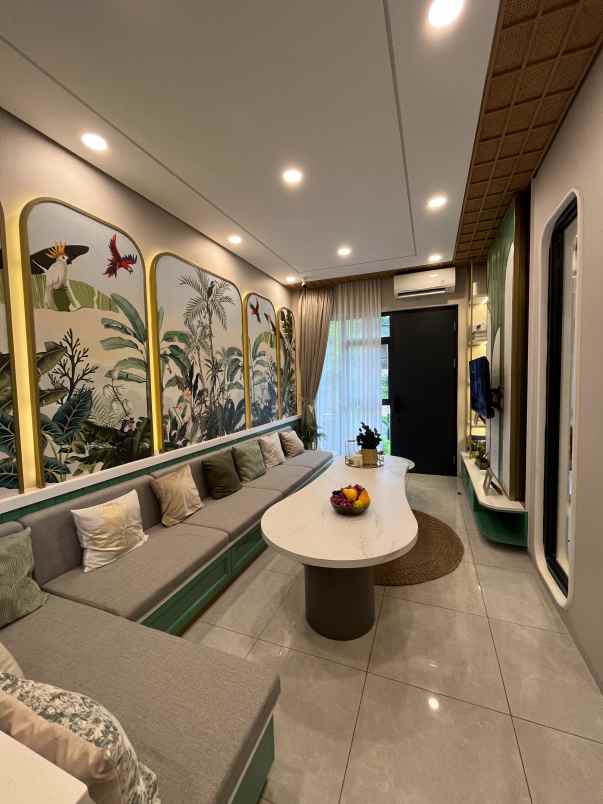 rumah mewah siap huni dekat mrt lebak bulus