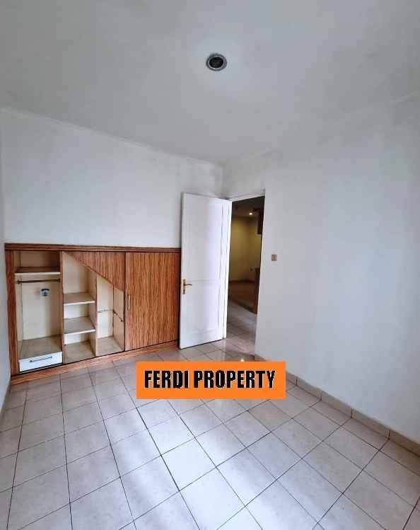 rumah minimalis 2 lantai 4 kamar kota wisata cibubur