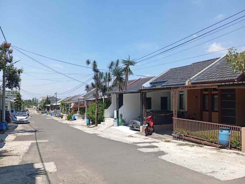 rumah minimalis ciwaruga siap huni row jalan besar