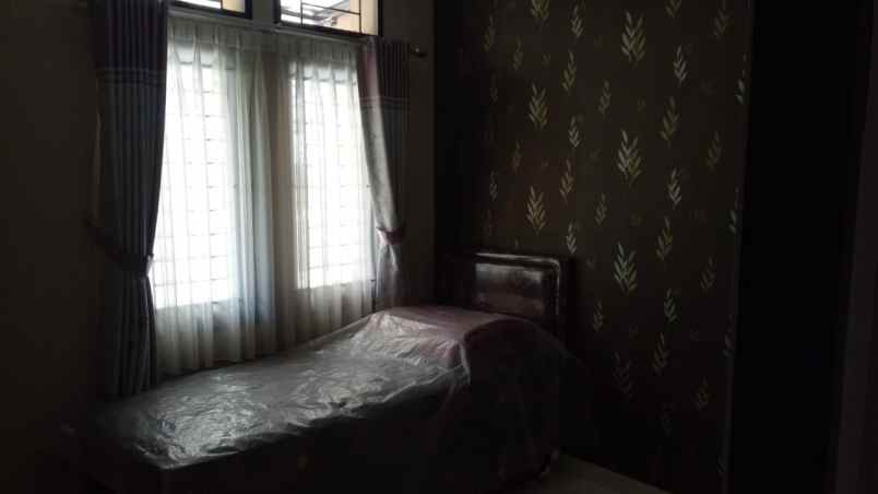 rumah minimalis ciwaruga siap huni row jalan besar