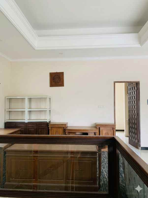 rumah modern minimalis di surabaya selatan dekat unesa