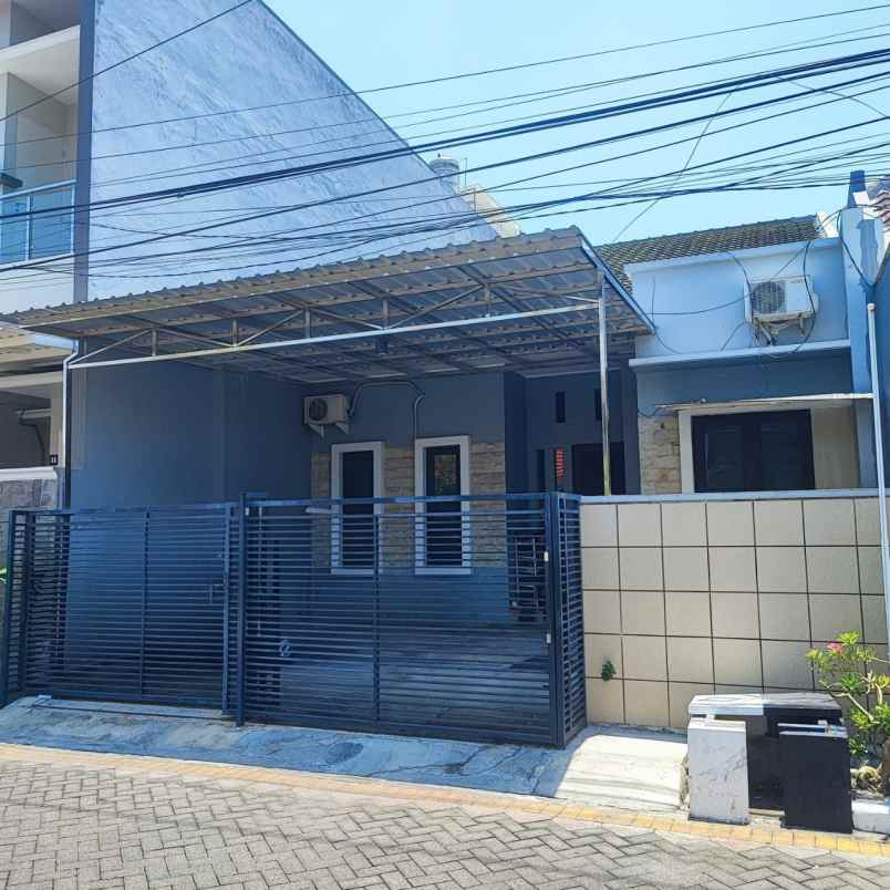 rumah mulyosari tengah strategis