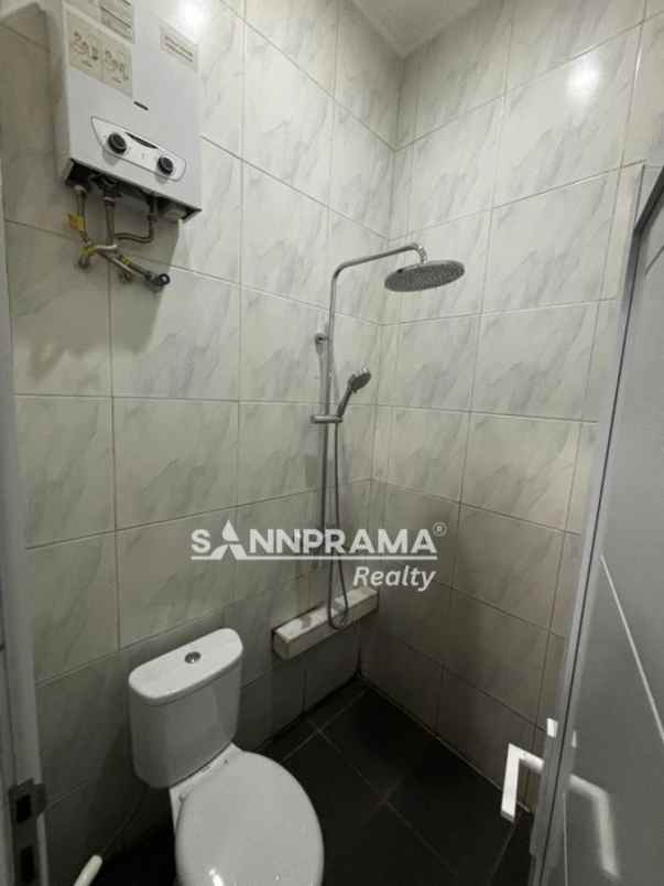 rumah murah 2 lantai furnished belakang kubah emas