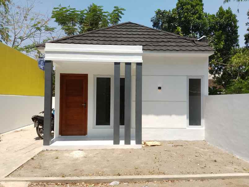 rumah murah 350jt shm dekat lampu merah bogem kalasan