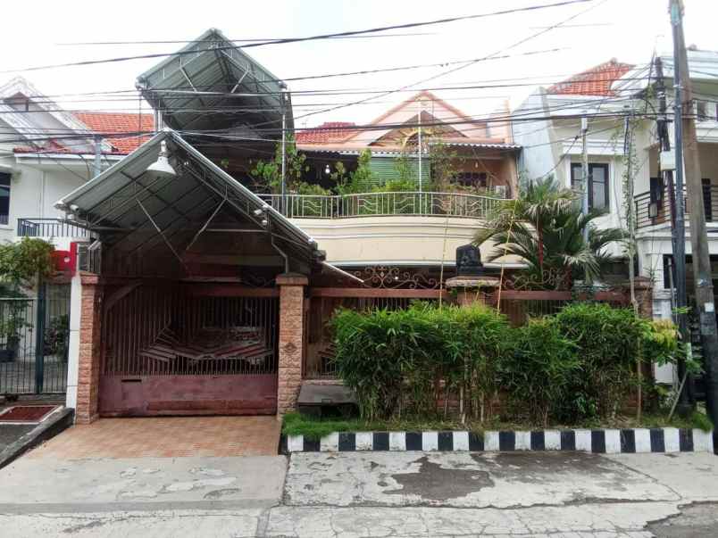 rumah nginden intan strategis