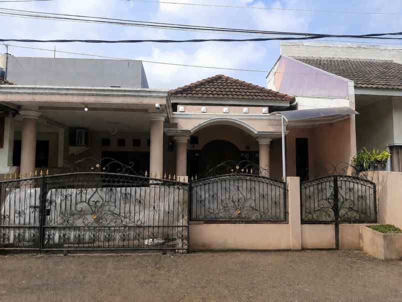 rumah nnyaman di perumahan ciomas permai