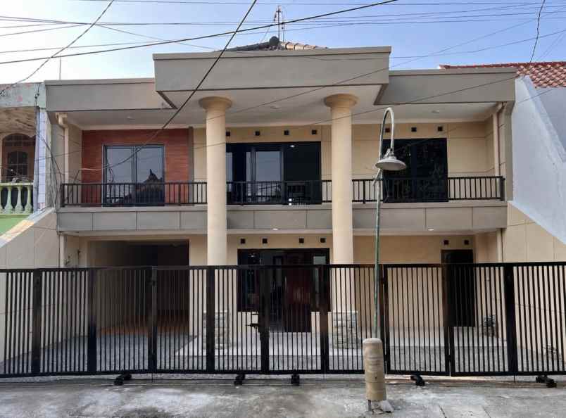 rumah one gate system hanya 5 menit dari raya merr