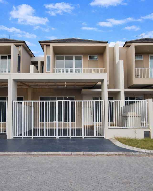 rumah puri galaxy new minimalis carport 2