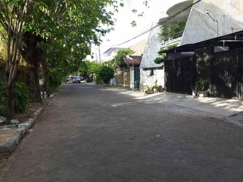 rumah pusat kota surabaya harga pinggir kota