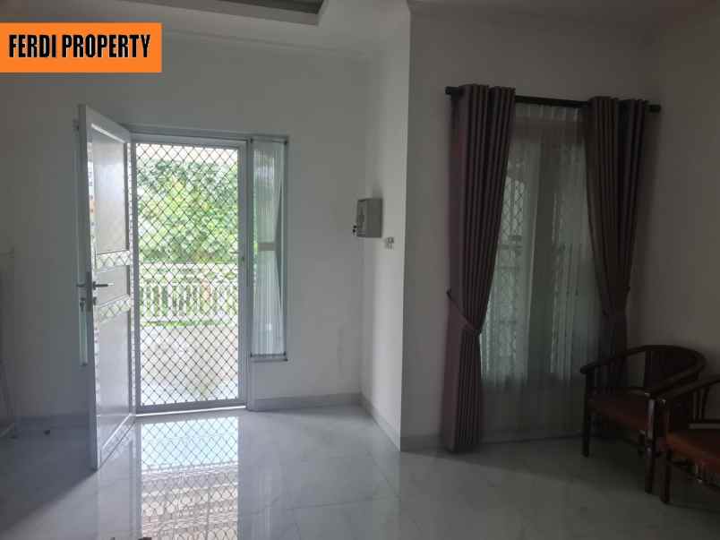 rumah rapi full furnished citra gran cibubur